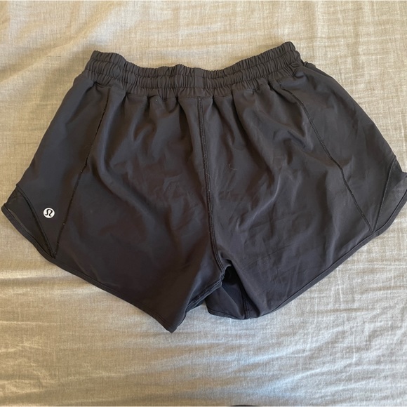 Lululemon Hottie hot shorts - Picture 1 of 4